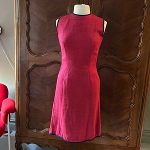 Vintage 60s Raspberry pink with navy blue piping shift dress in linen Si…